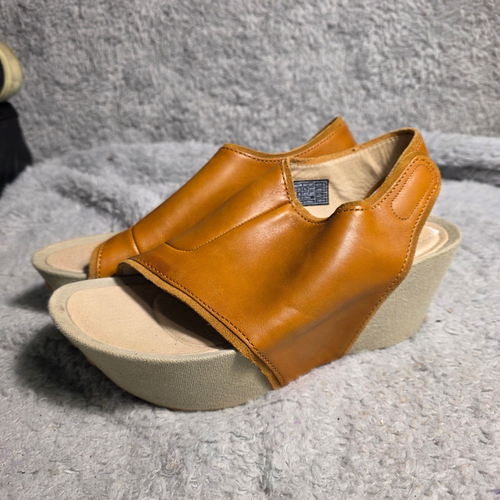 Tsubo Leather Wedge Sandal Tan Platform Slingback Women 7.5 Excellent